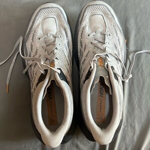 NEW HOKAS!! Mens 11.5 Scapegoats. Waterproof trail runners.